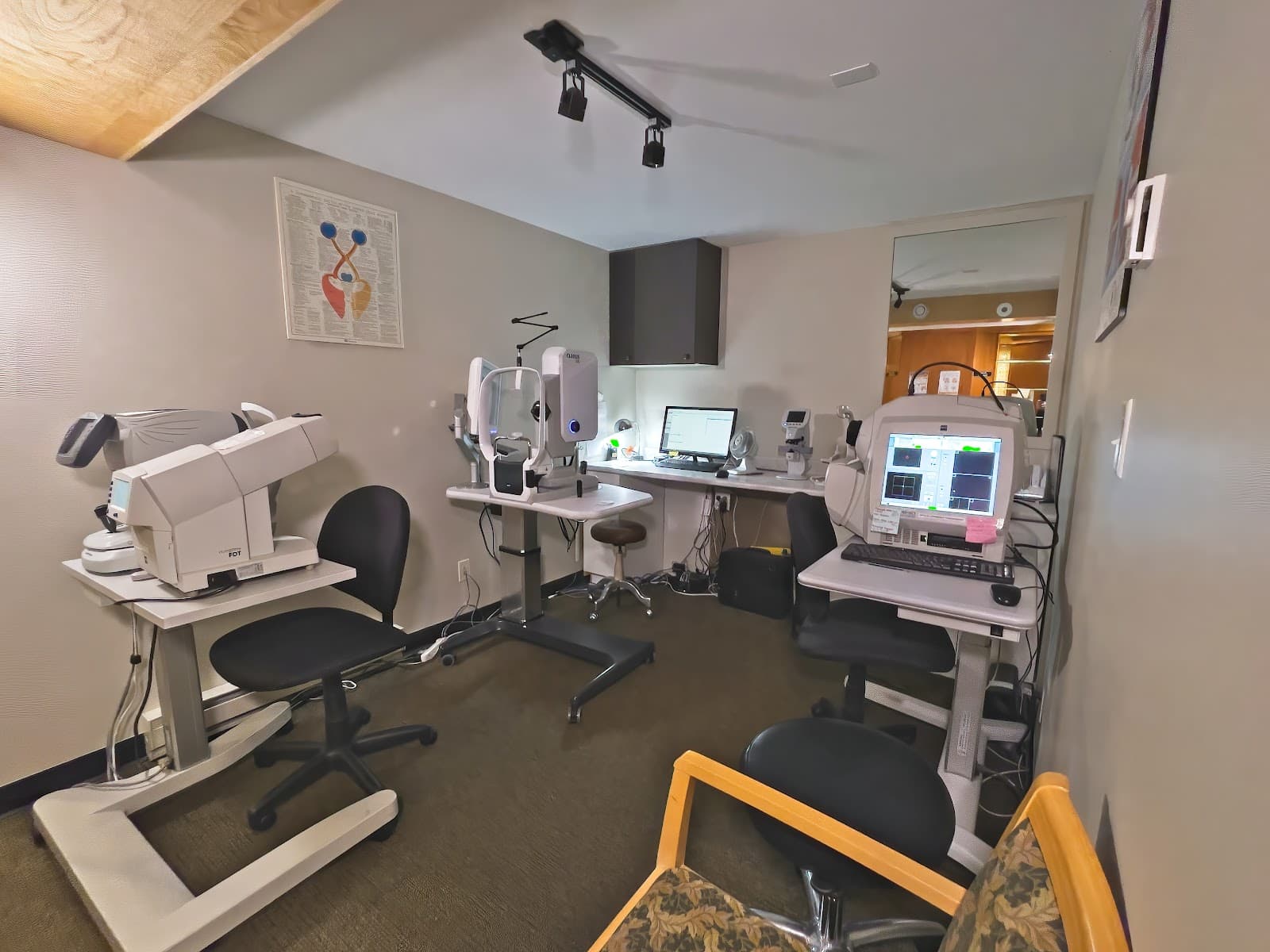 Family Eyecare Centre of Victoria photo 1