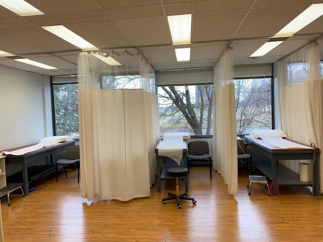 Four Seasons Physiotherapy - pt Health, physiotherapy in Toronto, photo 2