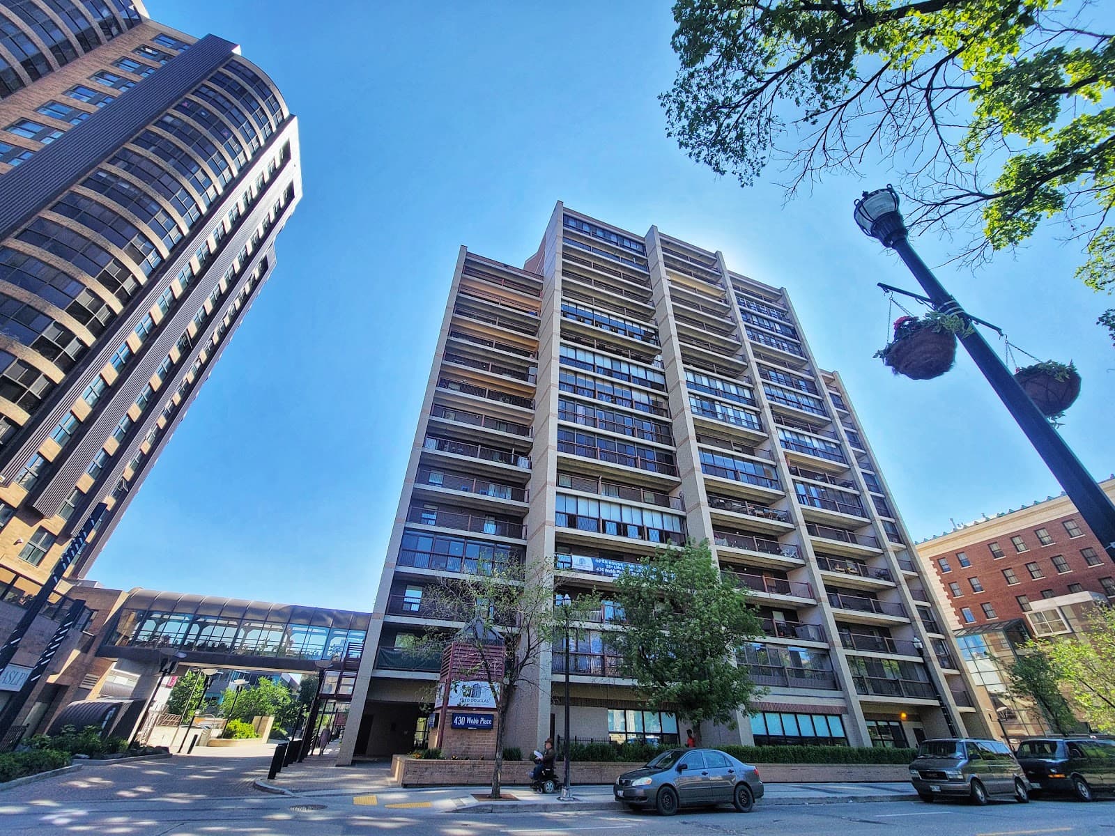 Fred Douglas Chateau (formerly Kiwanis Chateau) - 55+ Life Lease Building photo 1