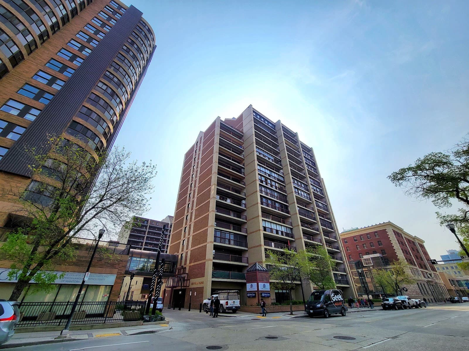 Fred Douglas Chateau (formerly Kiwanis Chateau) - 55+ Life Lease Building photo 2
