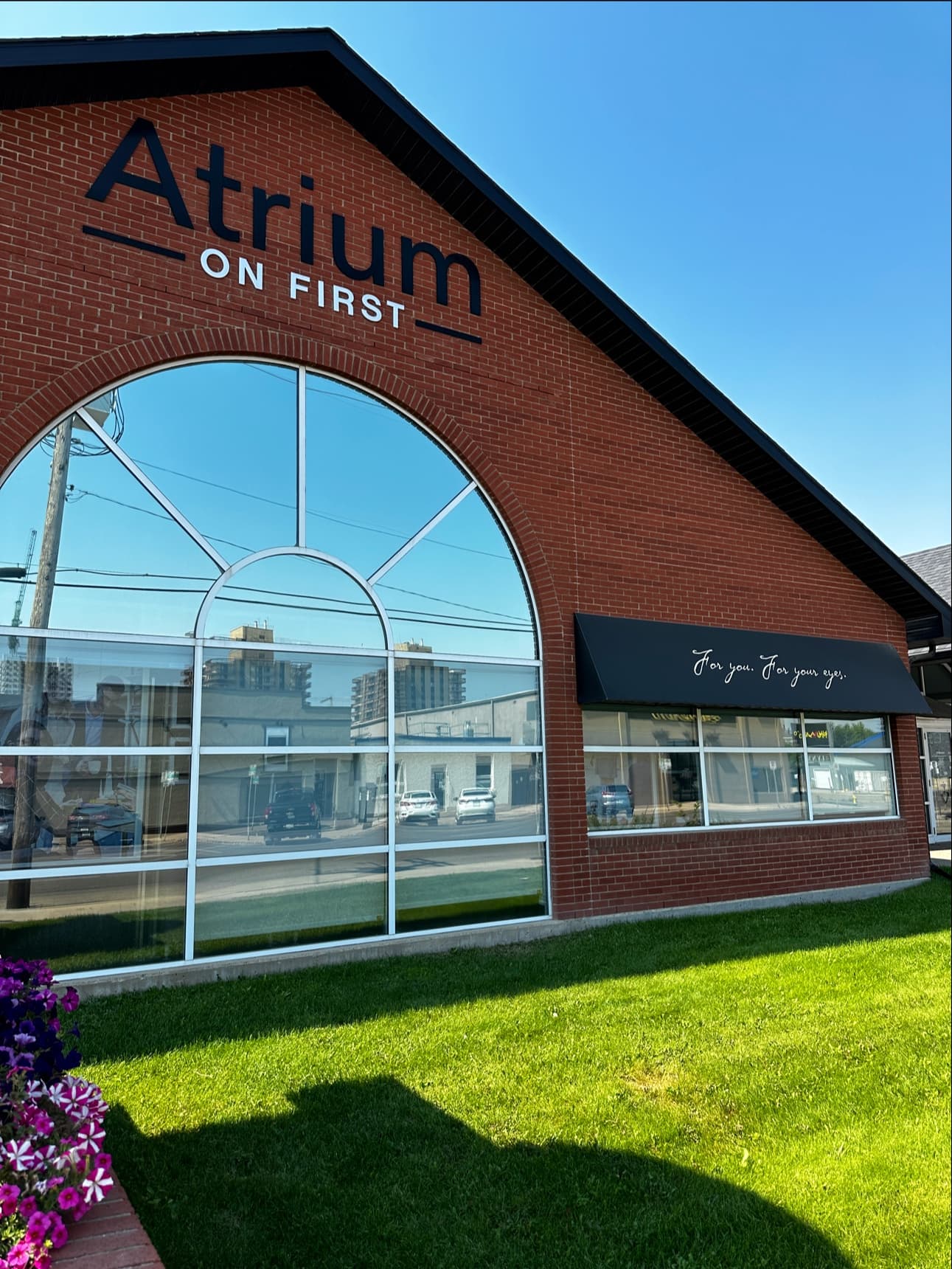 FYidoctors - Saskatoon - Atrium on 1st photo 3