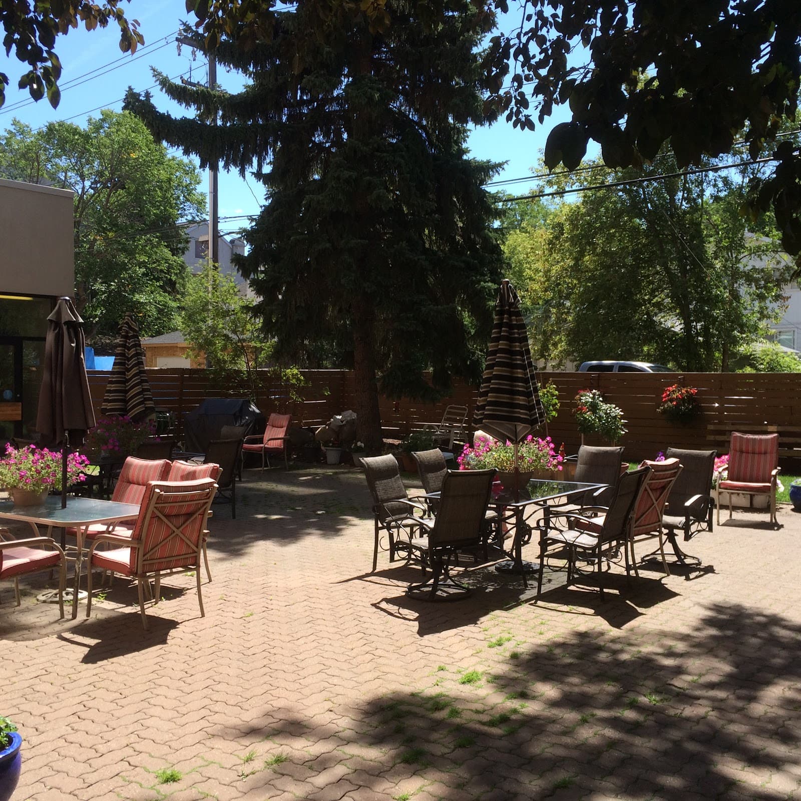 Garneau Hall Seniors Community, retirement home in Edmonton