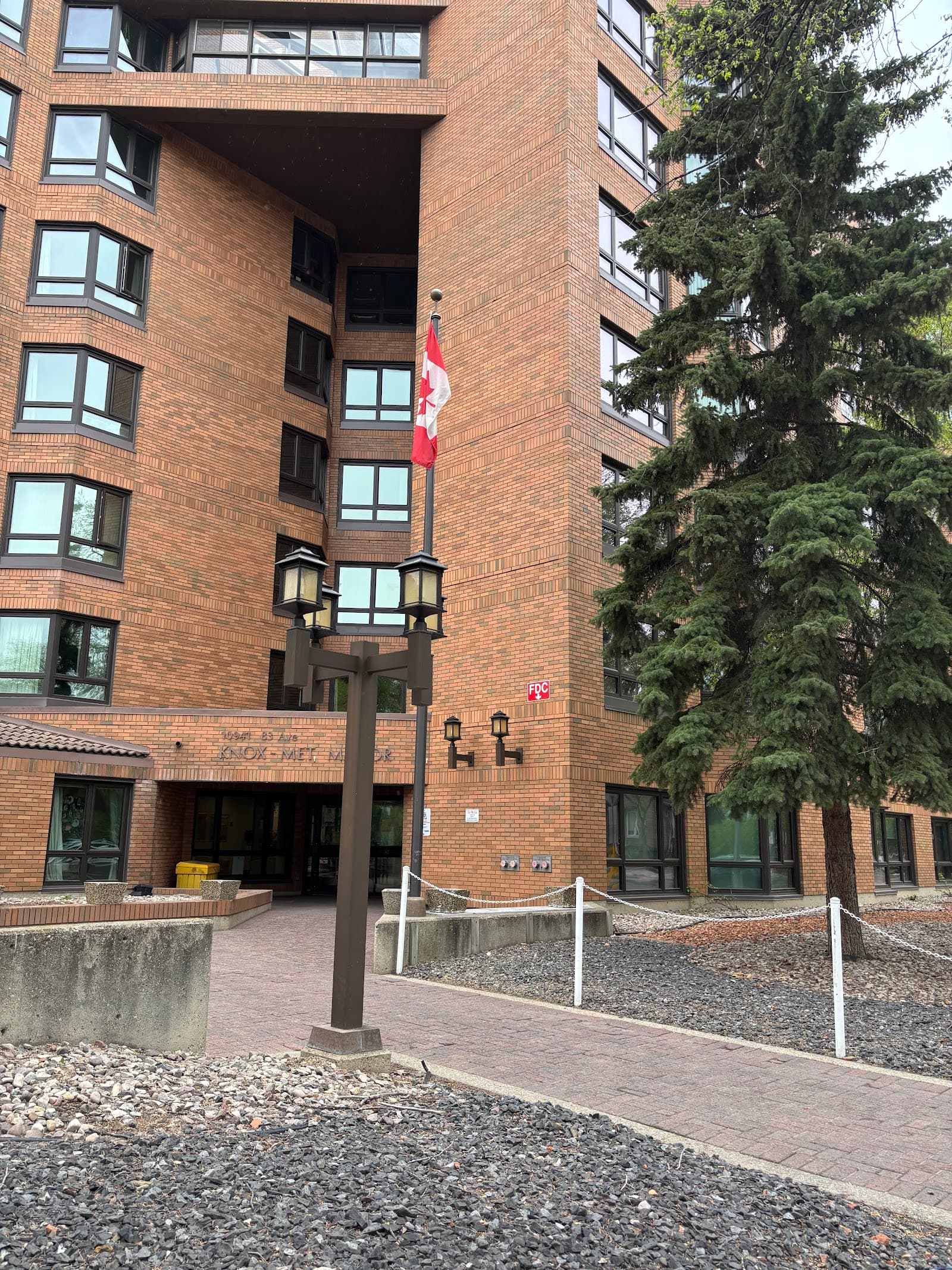 GEF Seniors Housing - Knox-Met Manor photo 1 of 4