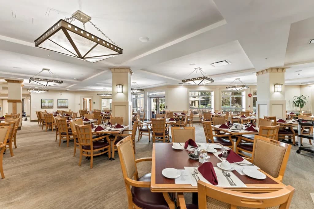 Gilmore Gardens Retirement Residence photo 2