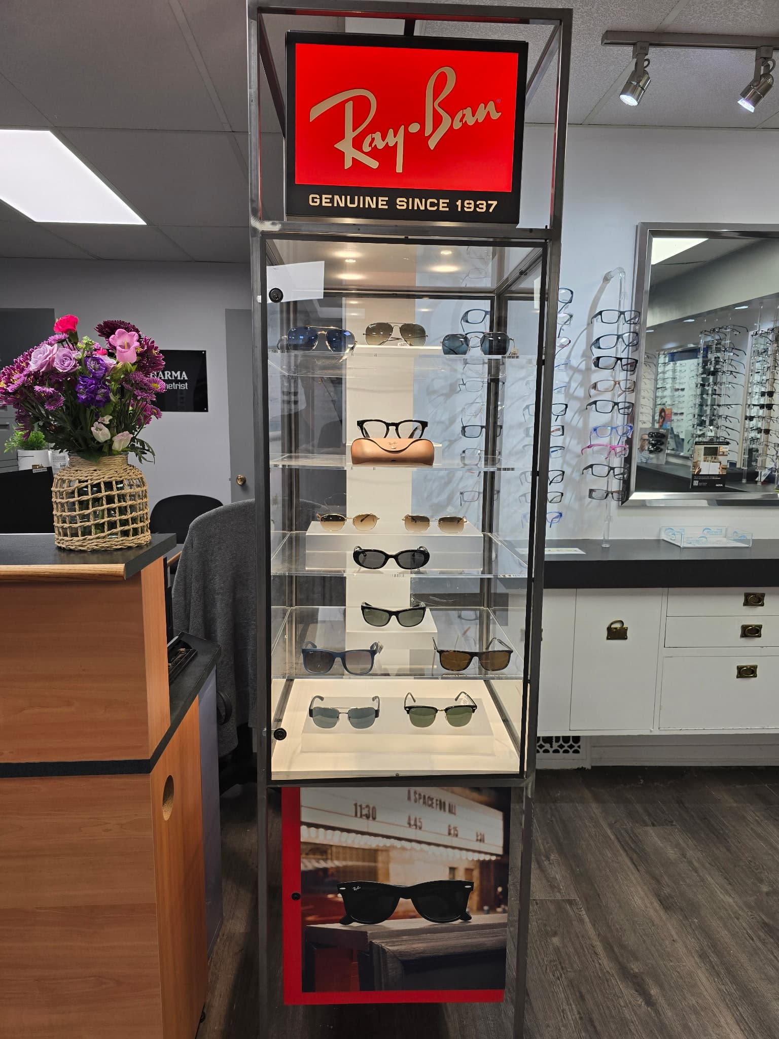Gregory's Optical Centre Wharncliffe photo 4