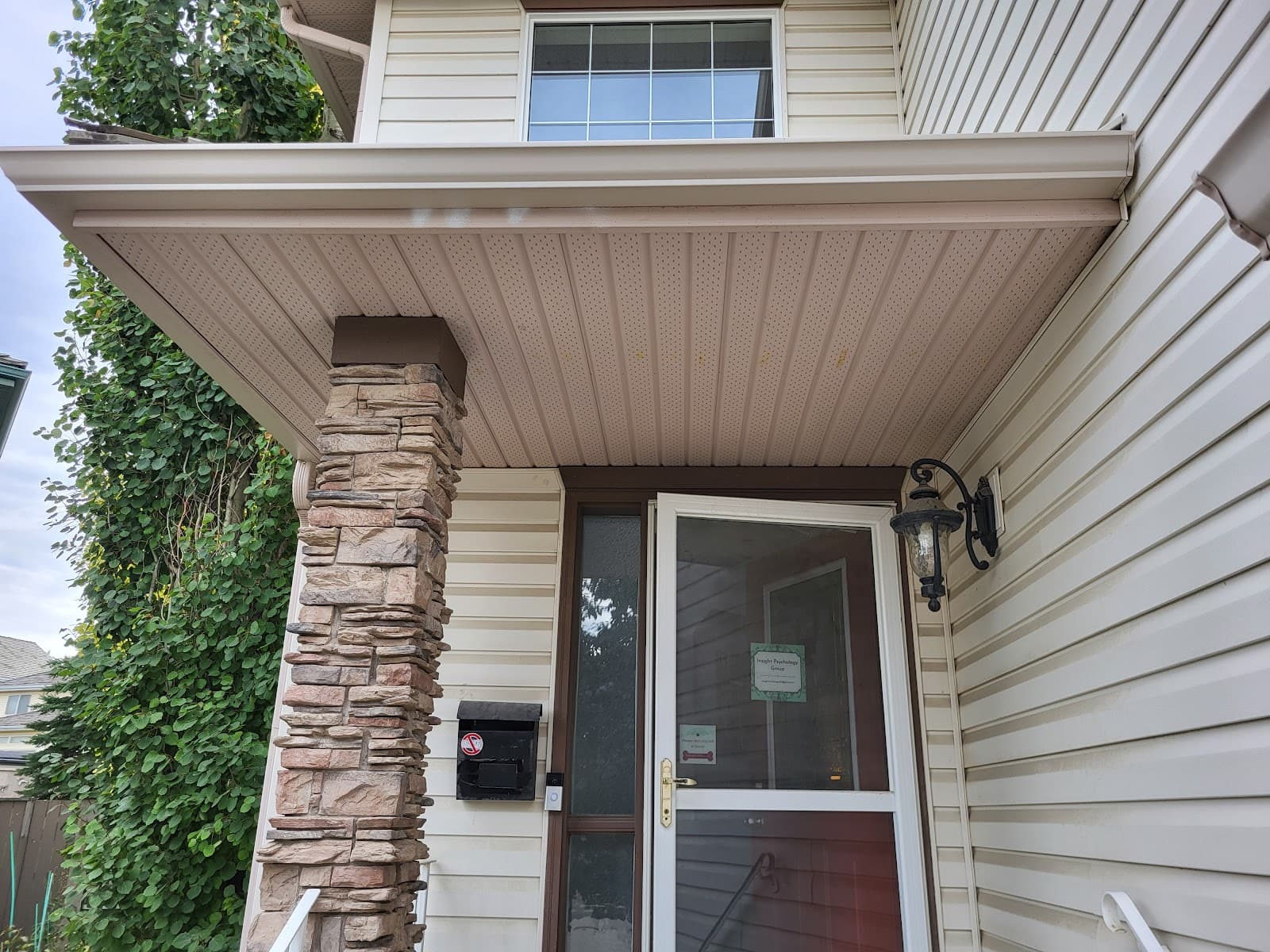 Gutter Doctor, eavestrough cleaning in Calgary, photo 2