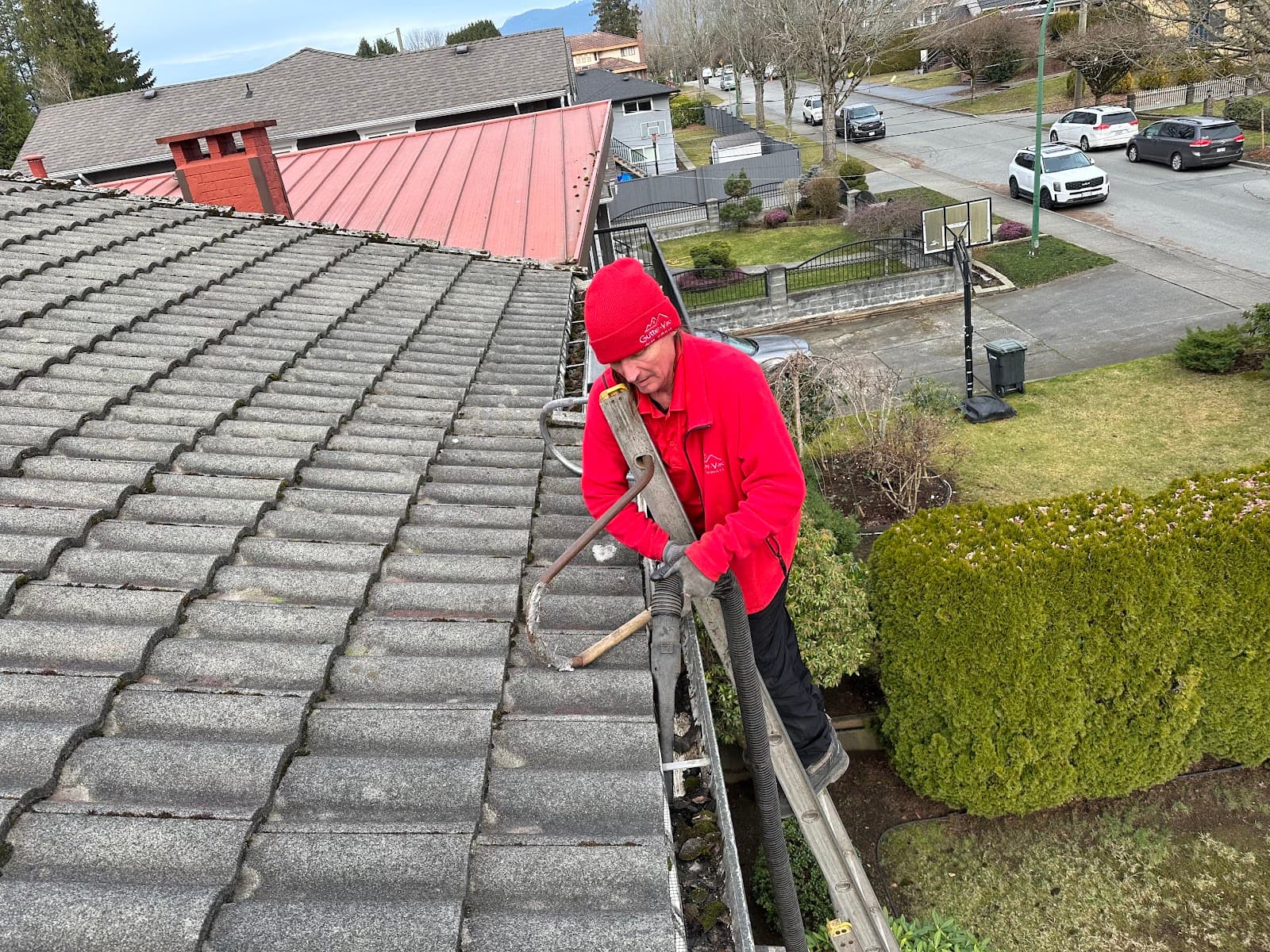 Gutter-Vac Home Services, eavestrough cleaning in Vancouver, photo 3