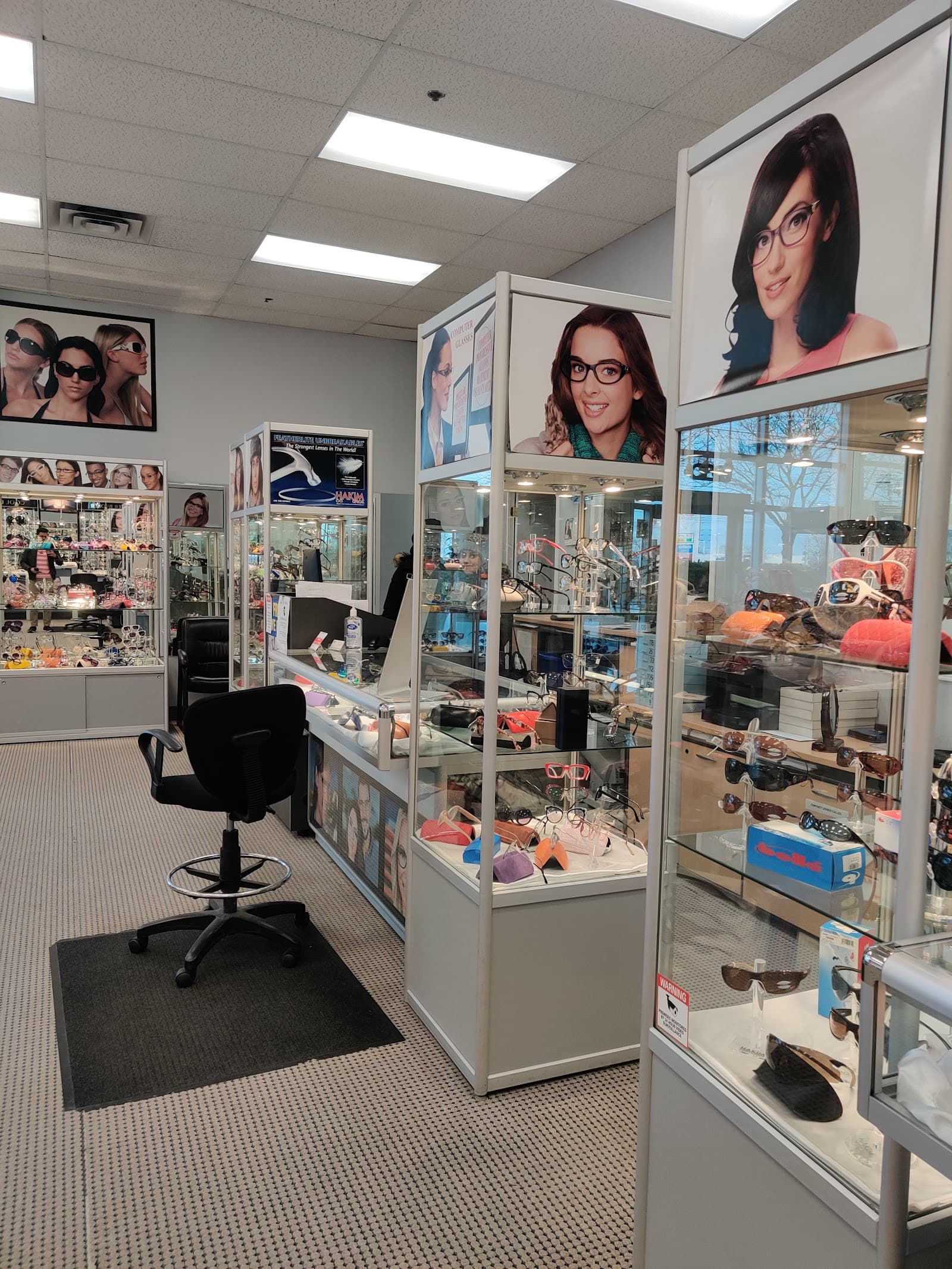 Hakim Optical Mississauga - Britannia & Mavis photo 3