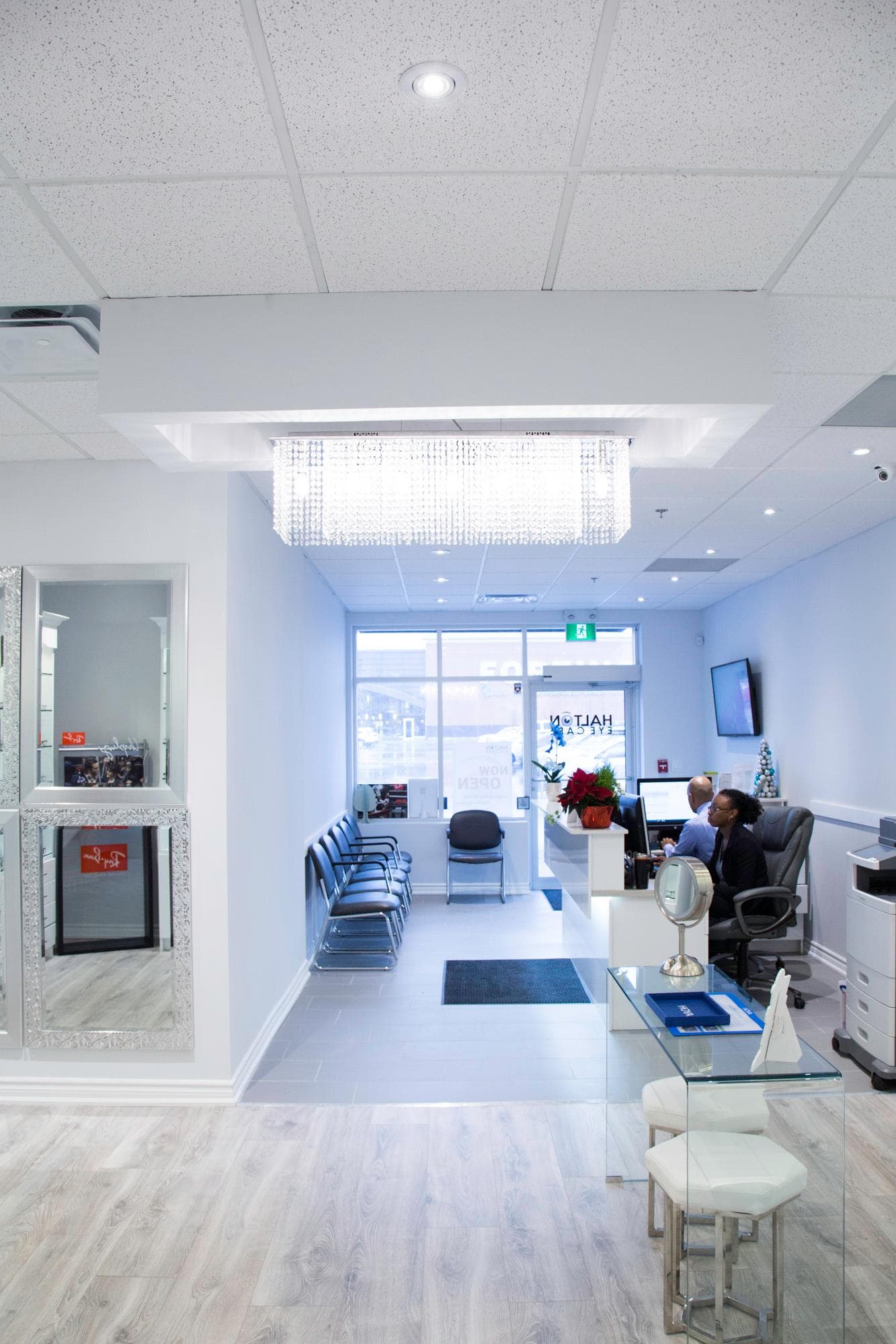 Halton Eye Care - Dr. Aneesha Jain & Dr. David S. Sooklal photo 4