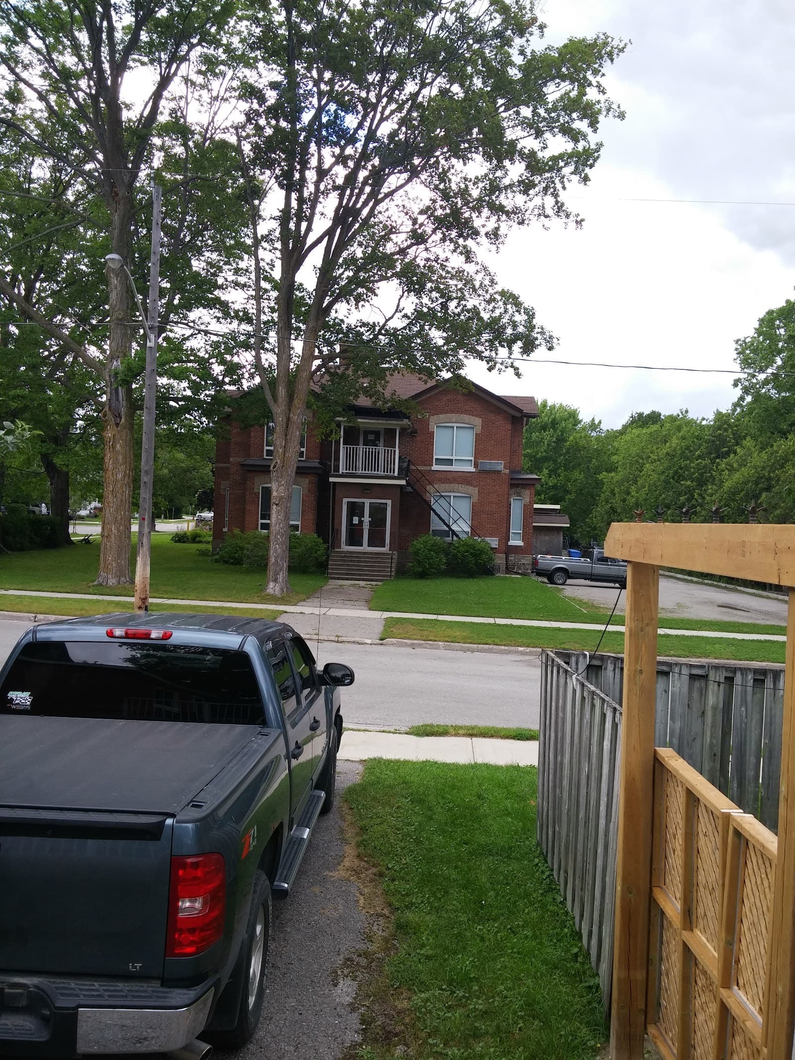 Hillcrest Lodge photo 1