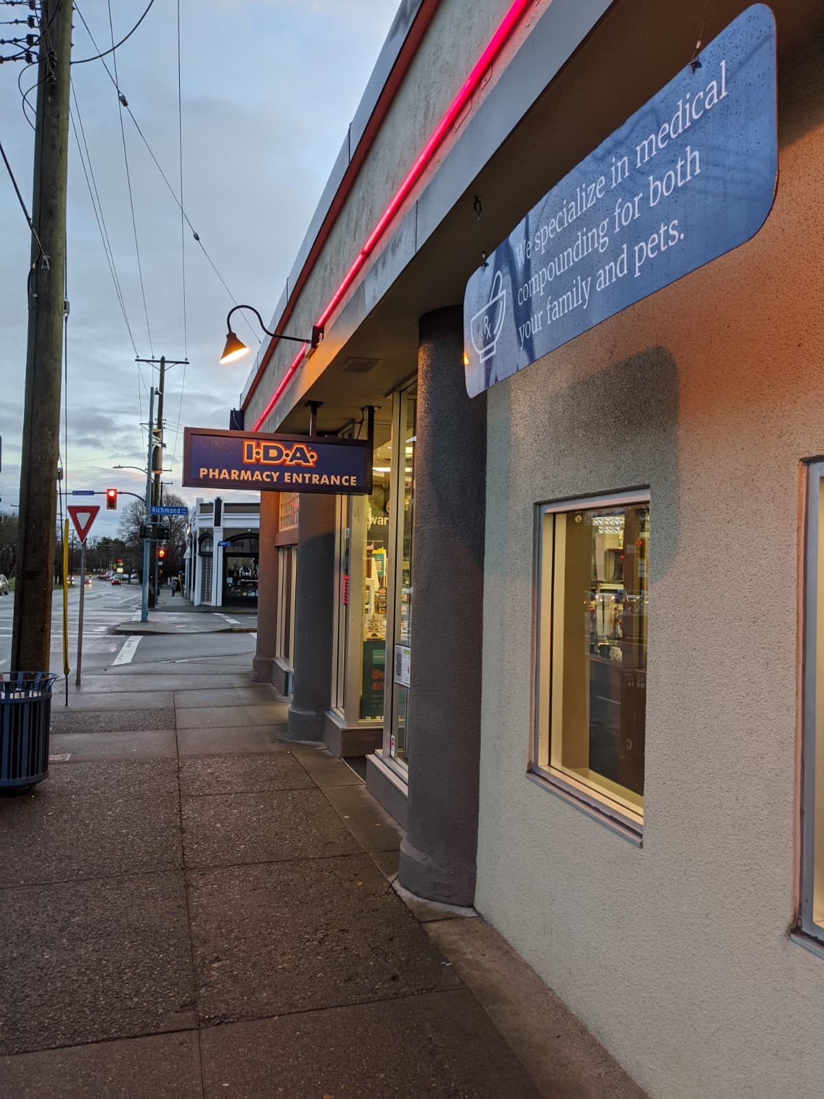 I.D.A. Forbes Pharmacy - Fort Street photo 5