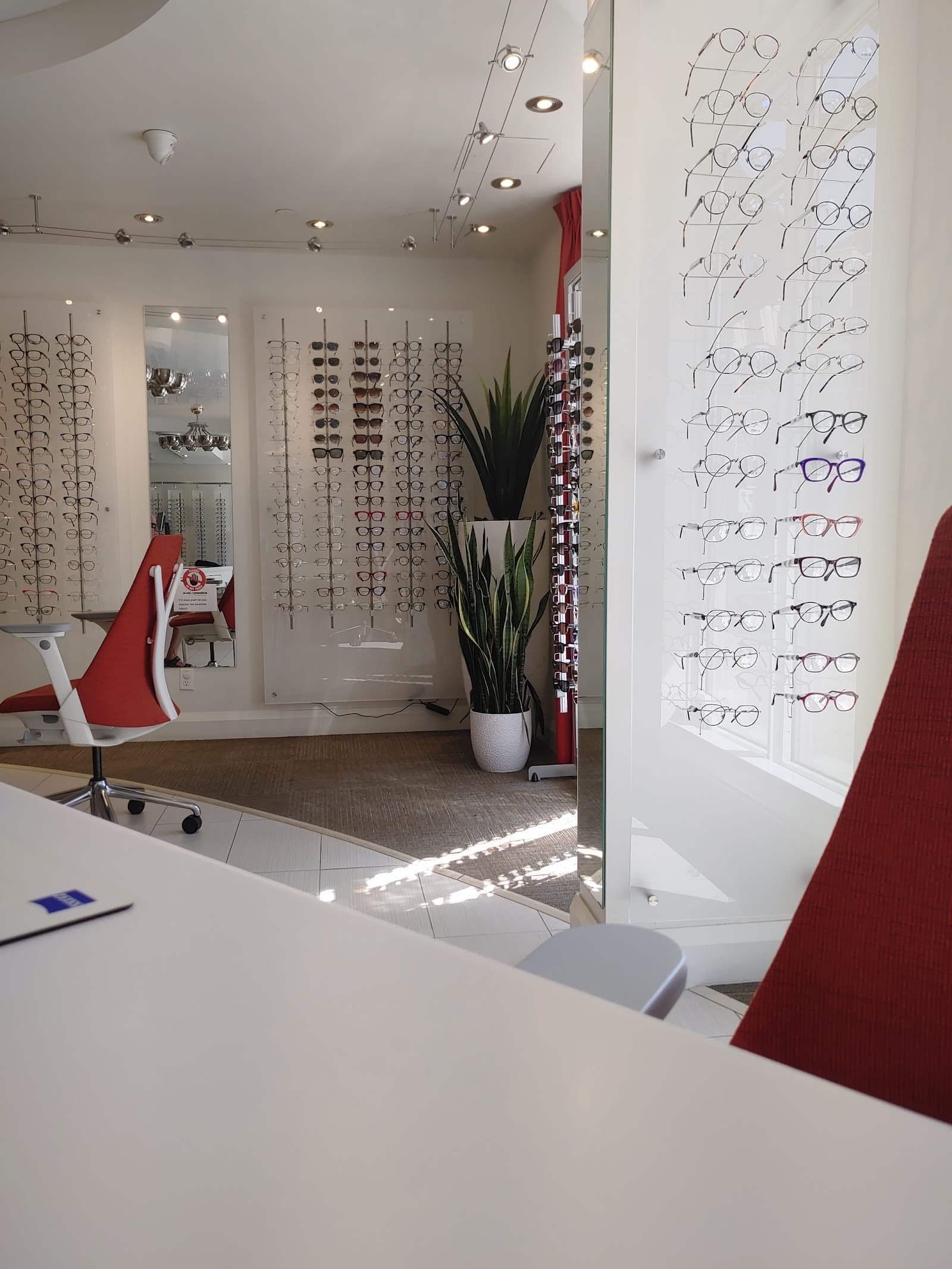 I See Optometry / Je vois optométrie photo 2
