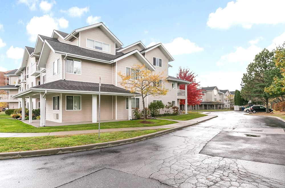 Kensington Court Retirement Residence photo 1 of 4