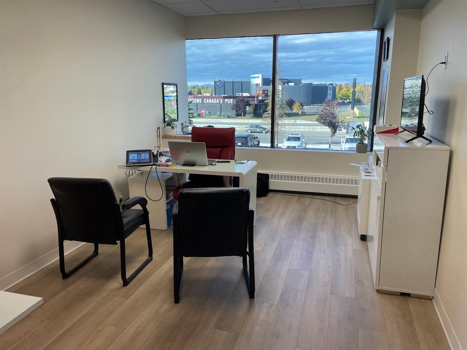 KIRKYZ ACOUSTIX - Hearing Health Clinic photo 4