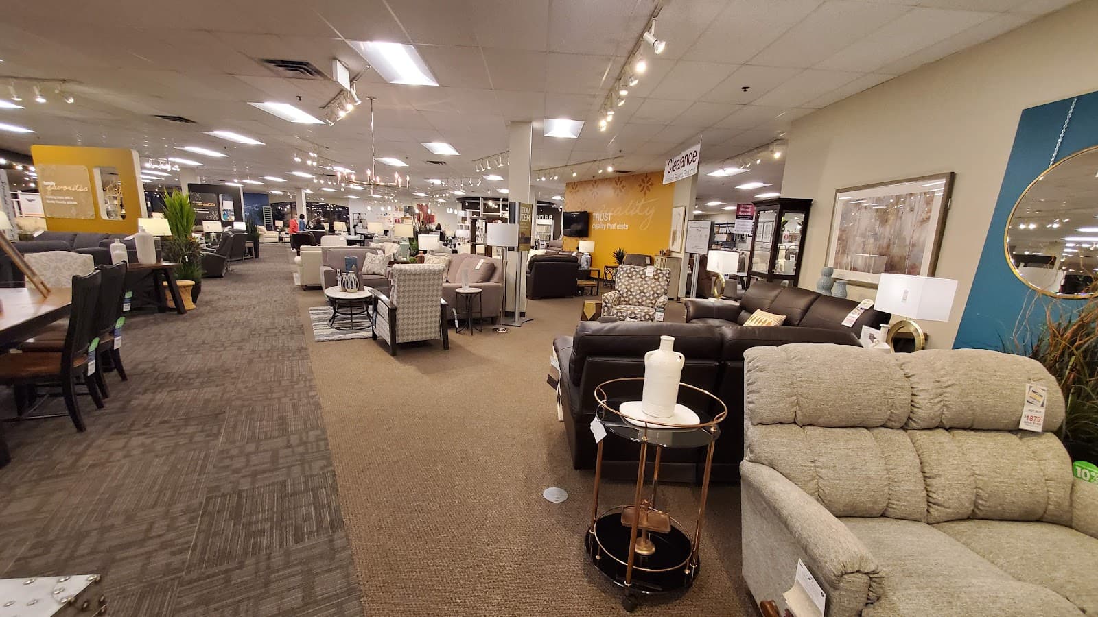 La-Z-Boy Home Furnishings & Décor photo 6