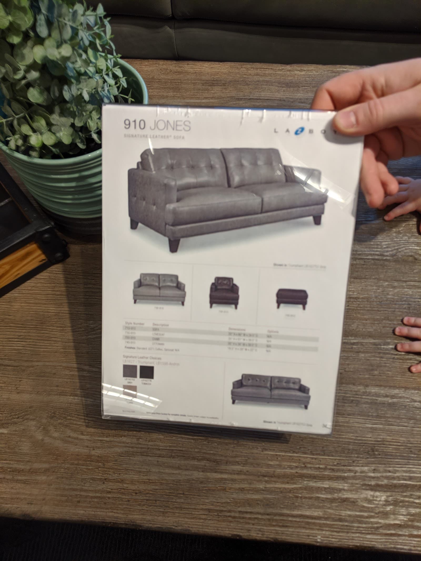 La-Z-Boy Home Furnishings & Decor photo 6
