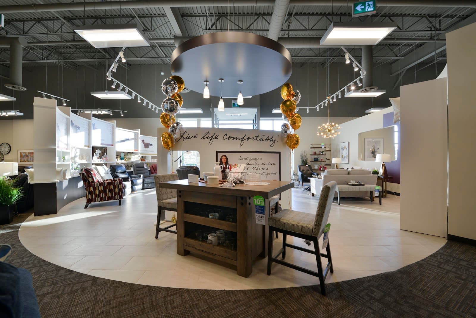 La-Z-Boy Home Furnishings & Décor photo 1