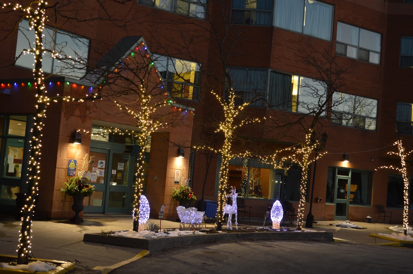 Lakeshore Lodge Long-Term Care Home (City of Toronto) photo 1