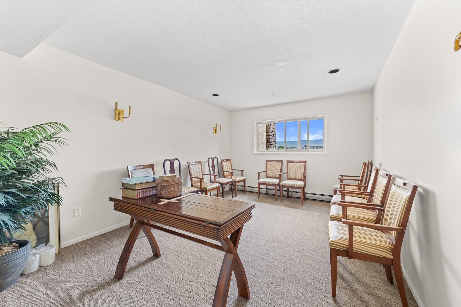 Lakeshore Place photo 3