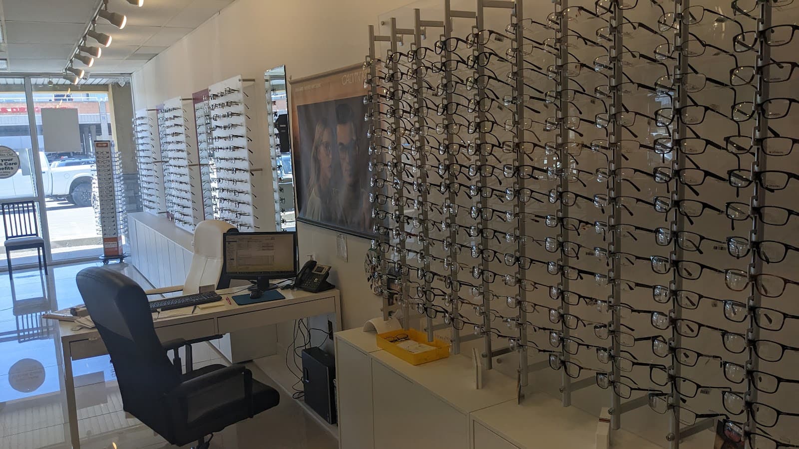 Laurier Optical St. Laurent Blvd photo 2