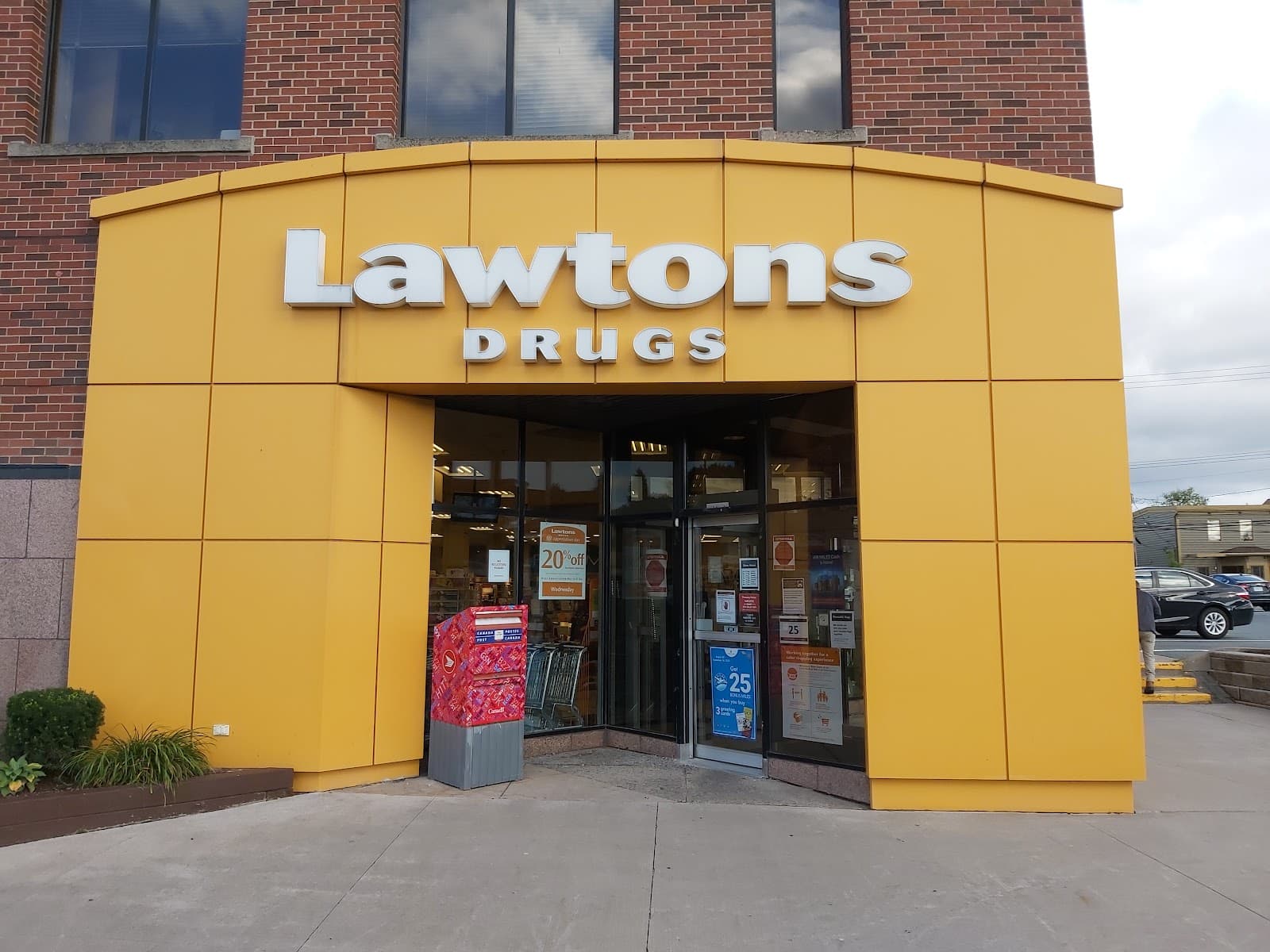Lawtons Drugs Gladstone photo 4
