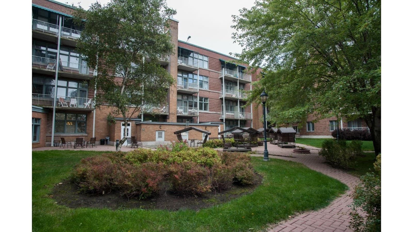 Les Jardins Champfleury Retirement Home photo 3
