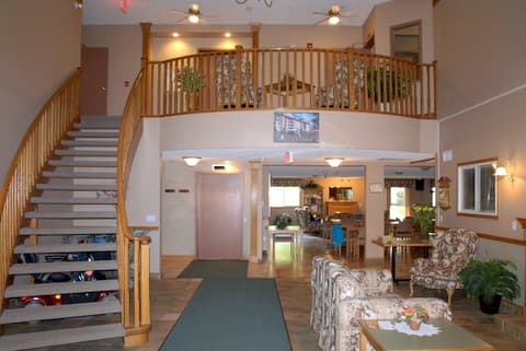 Lions Village Railtown photo 2