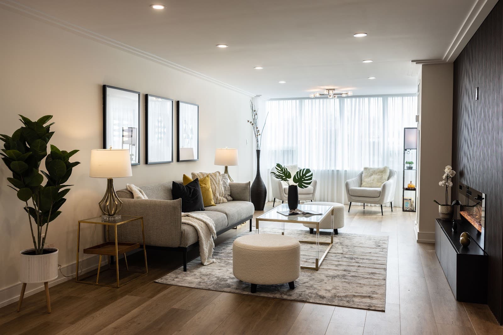 Luar contracting