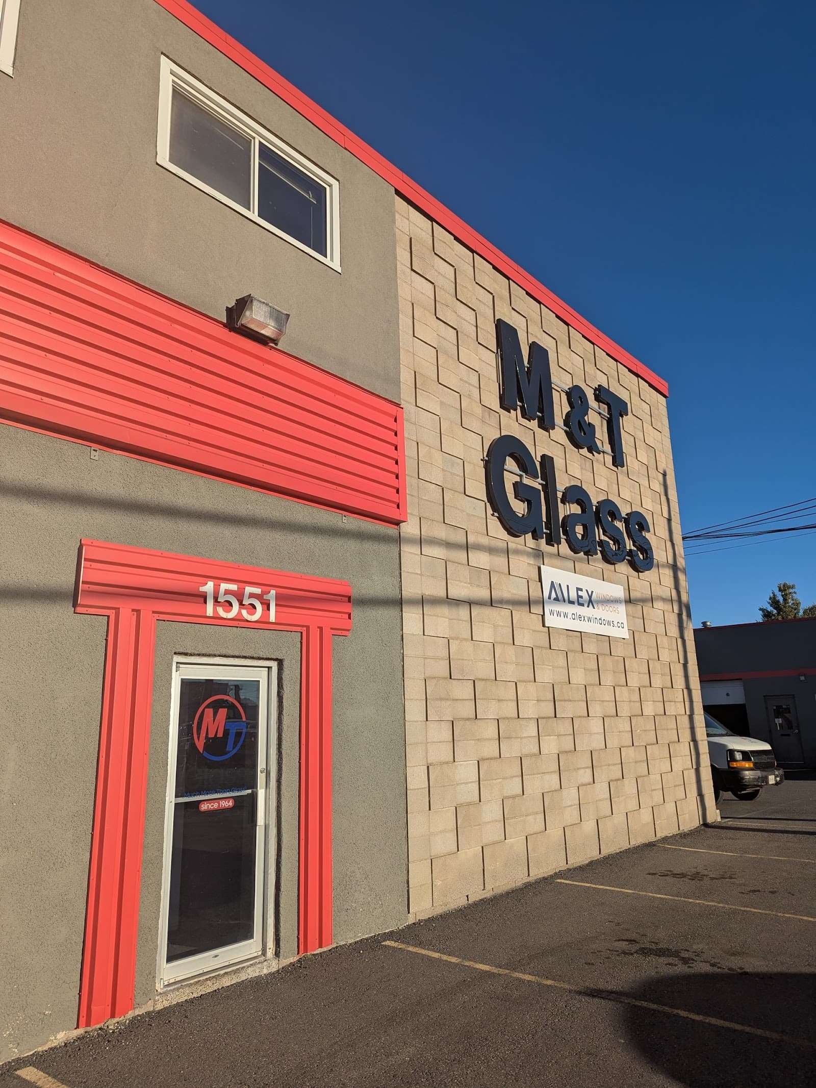 M&T Glass photo 2