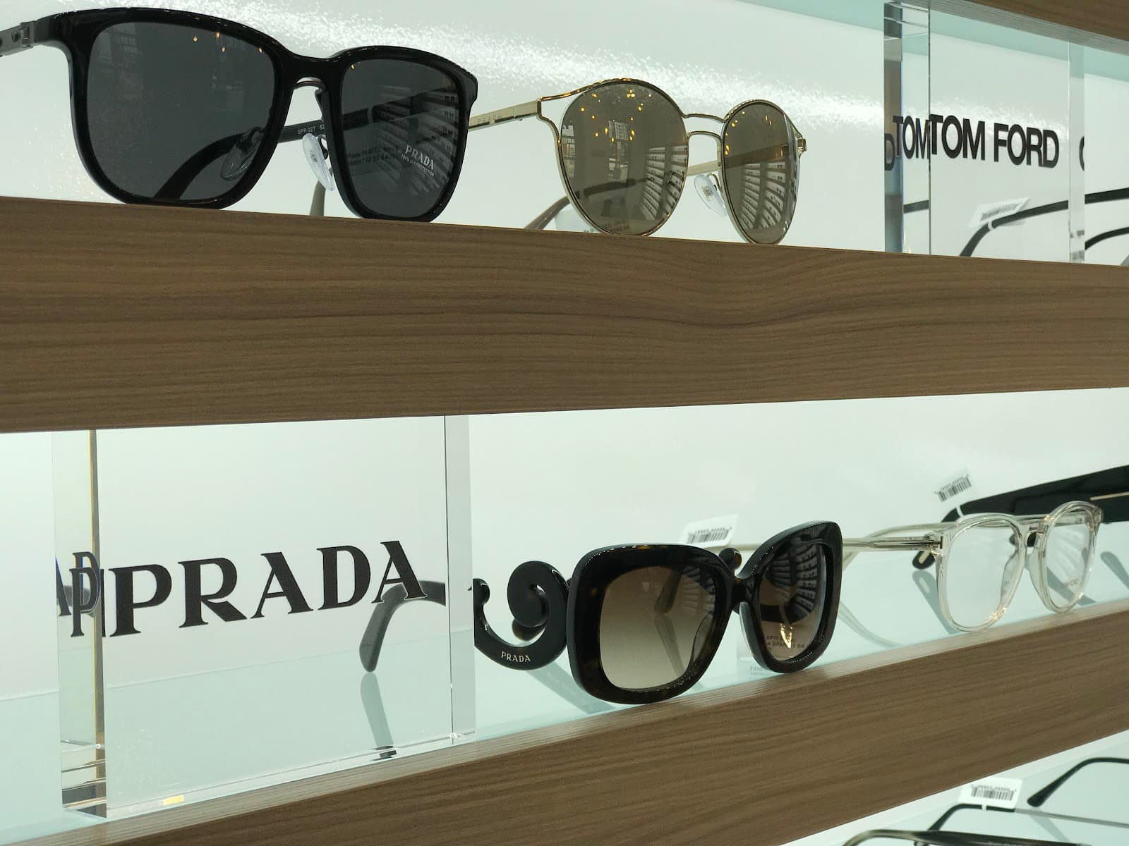 Macleod Optometry by Optical Warehouse photo 4
