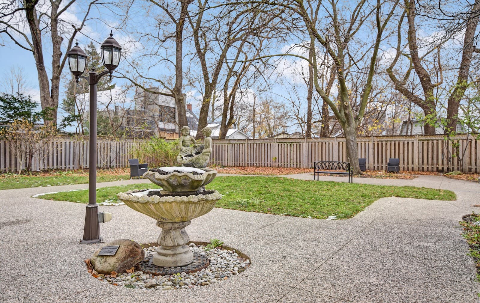 Maple View Terrace Retirement Residence photo 1 of 4