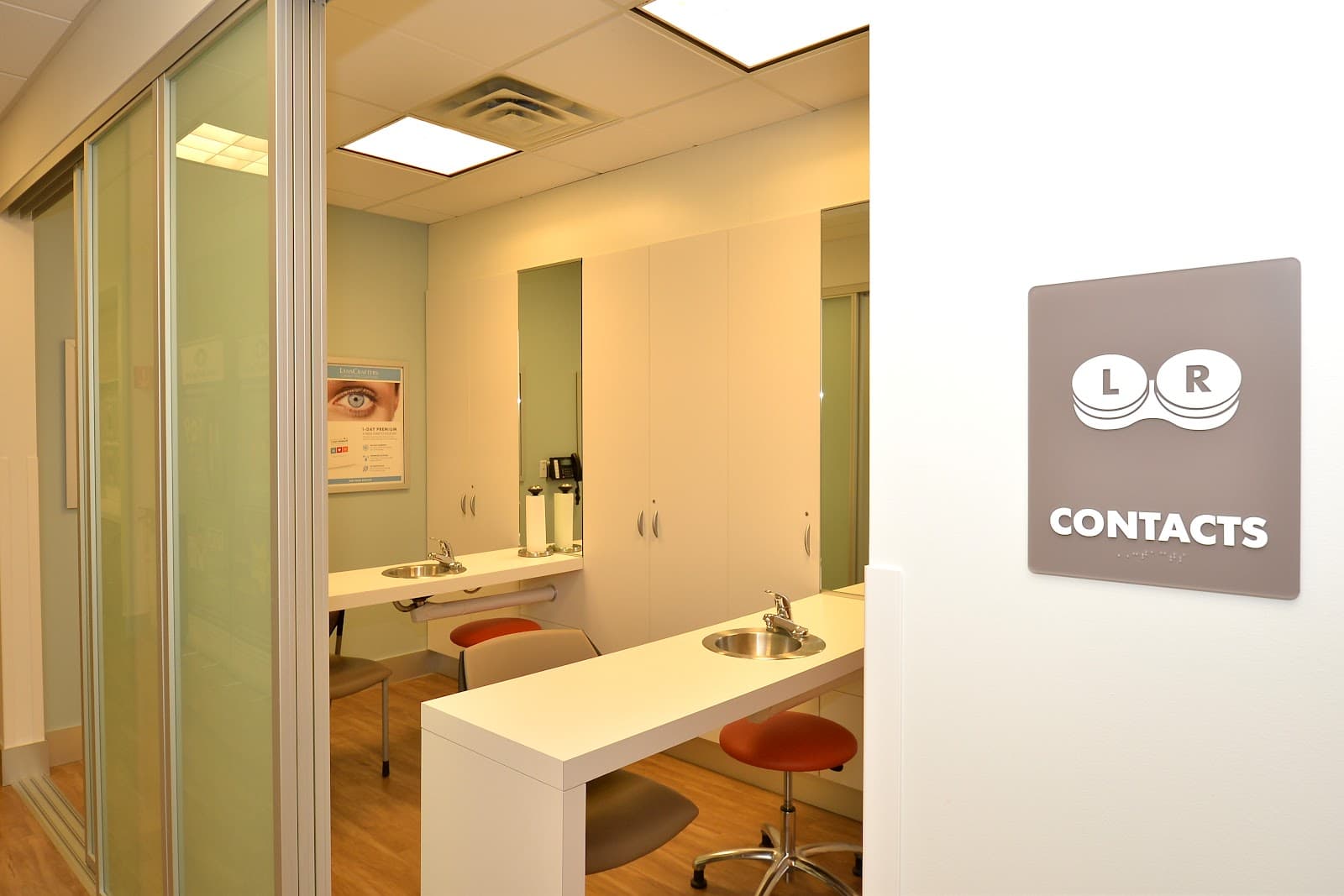 Market Mall Eye Clinic - Calgary, AB photo 6