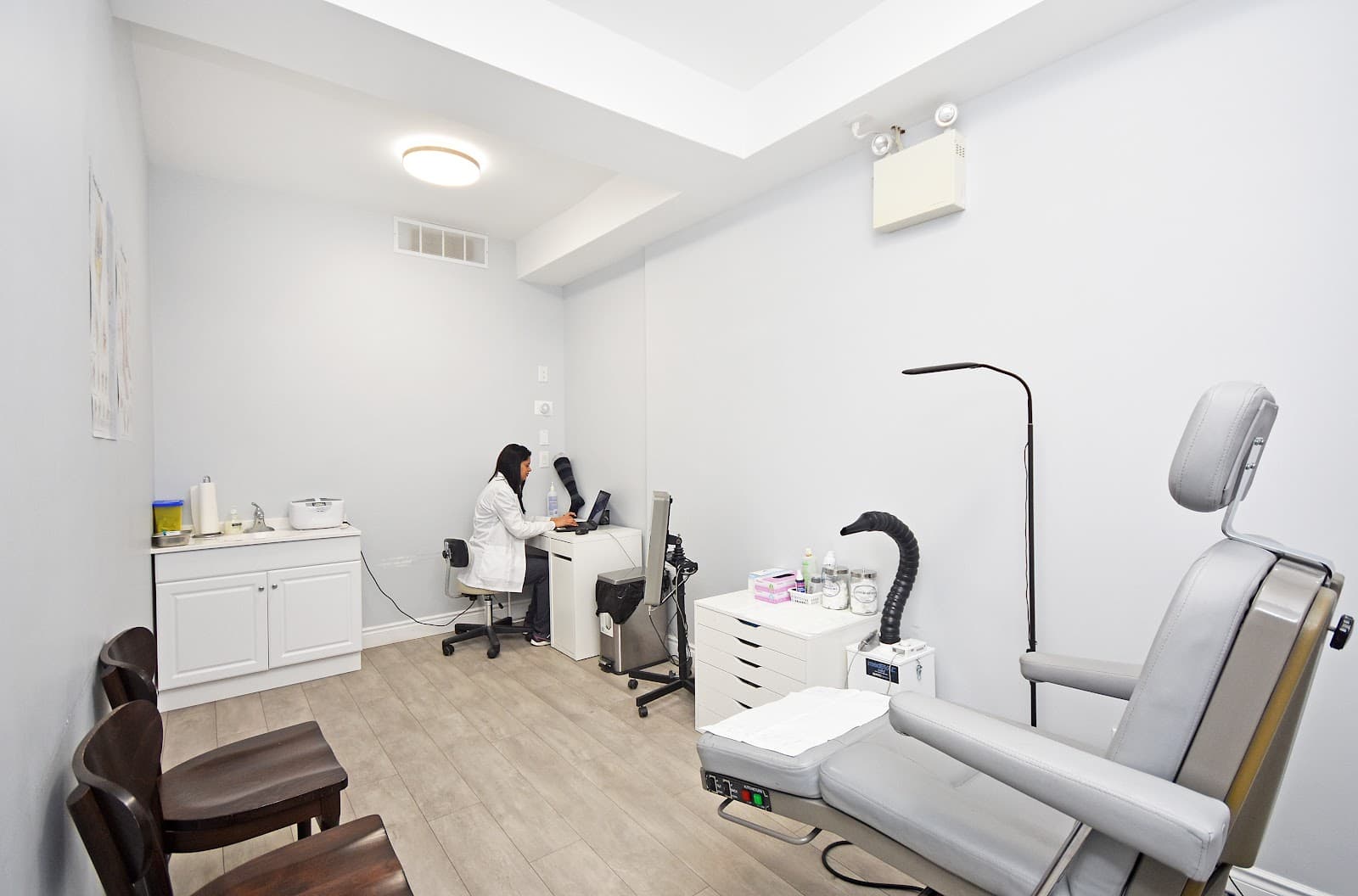 MediFeet Clinic & Orthotics (Mississauga North) photo 1 of 4