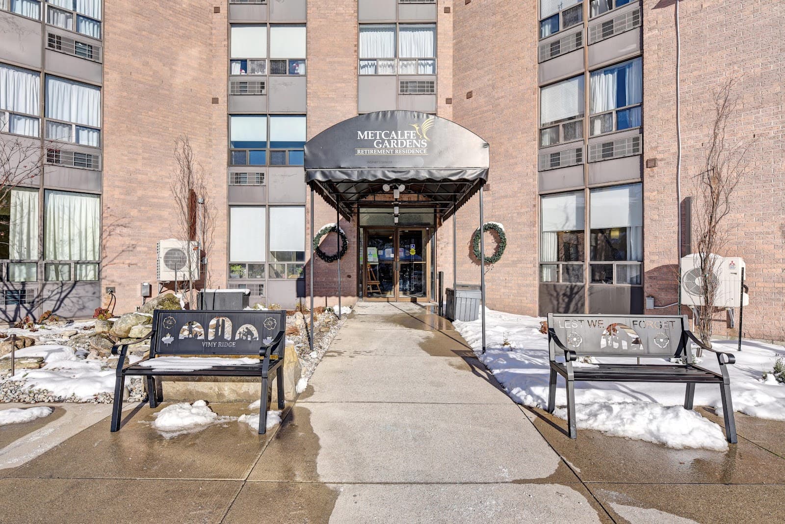 Metcalfe Gardens Retirement Residence photo 1 of 4