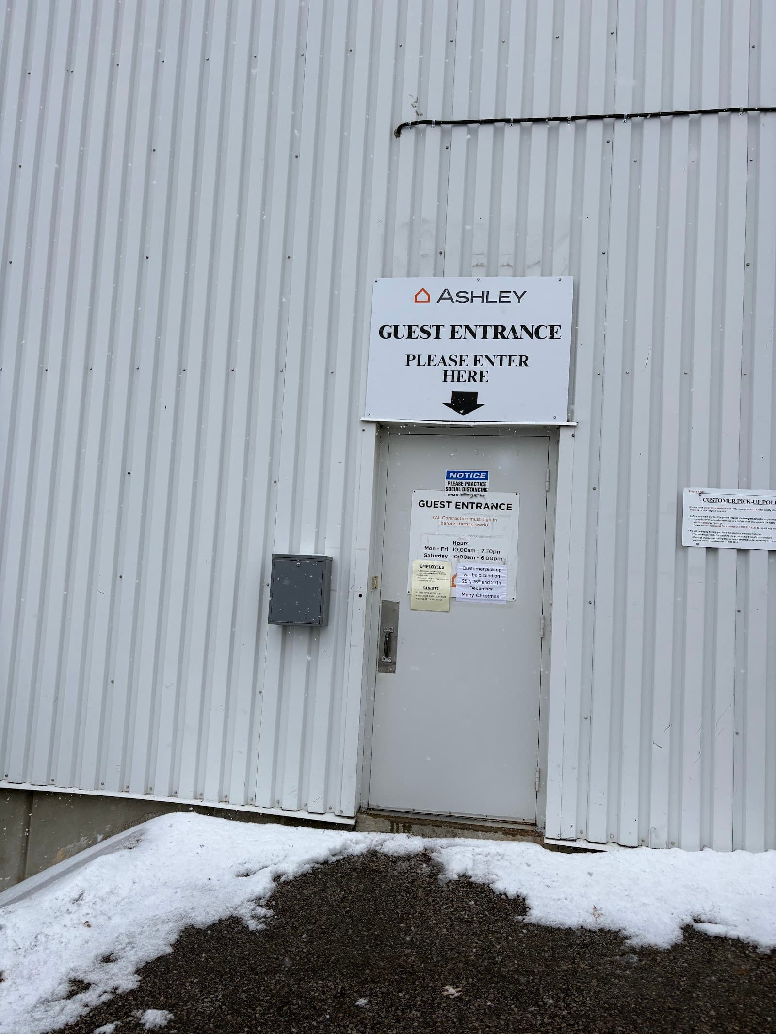 Mississauga Ashley Clearance Centre