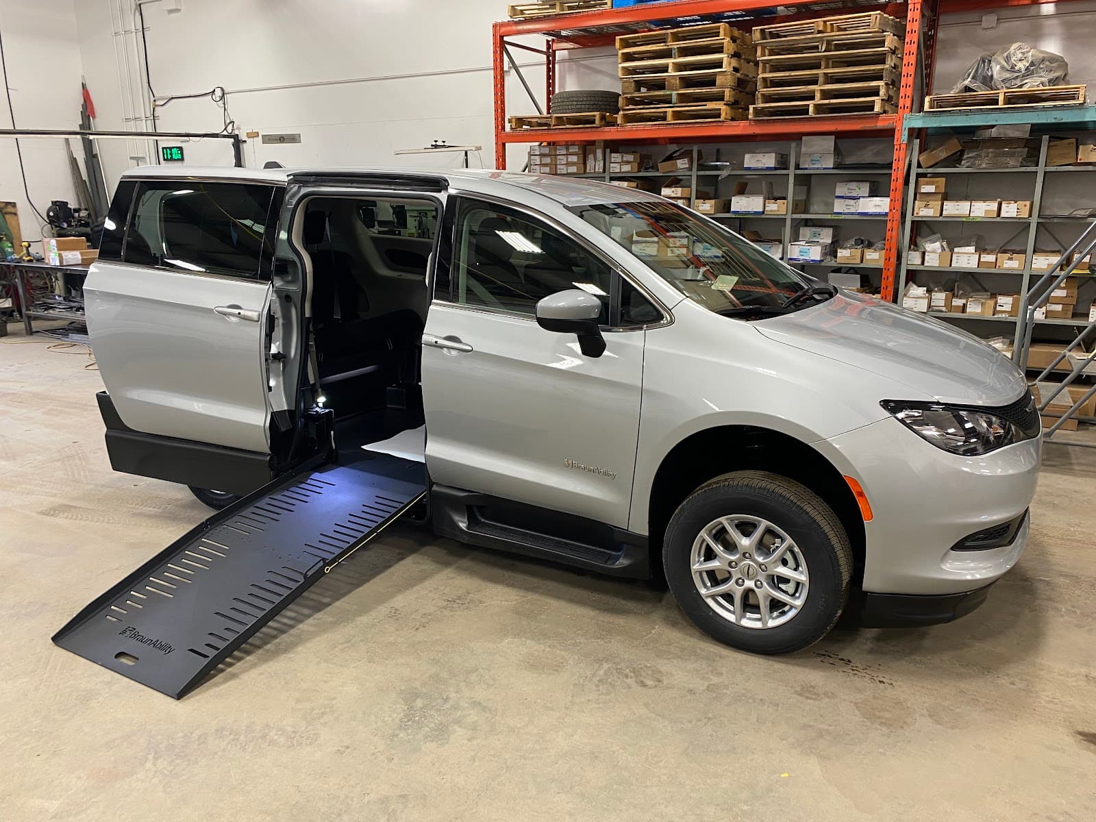 Motion (formerly Motion Specialties) - Accessible Vehicle Division photo 3