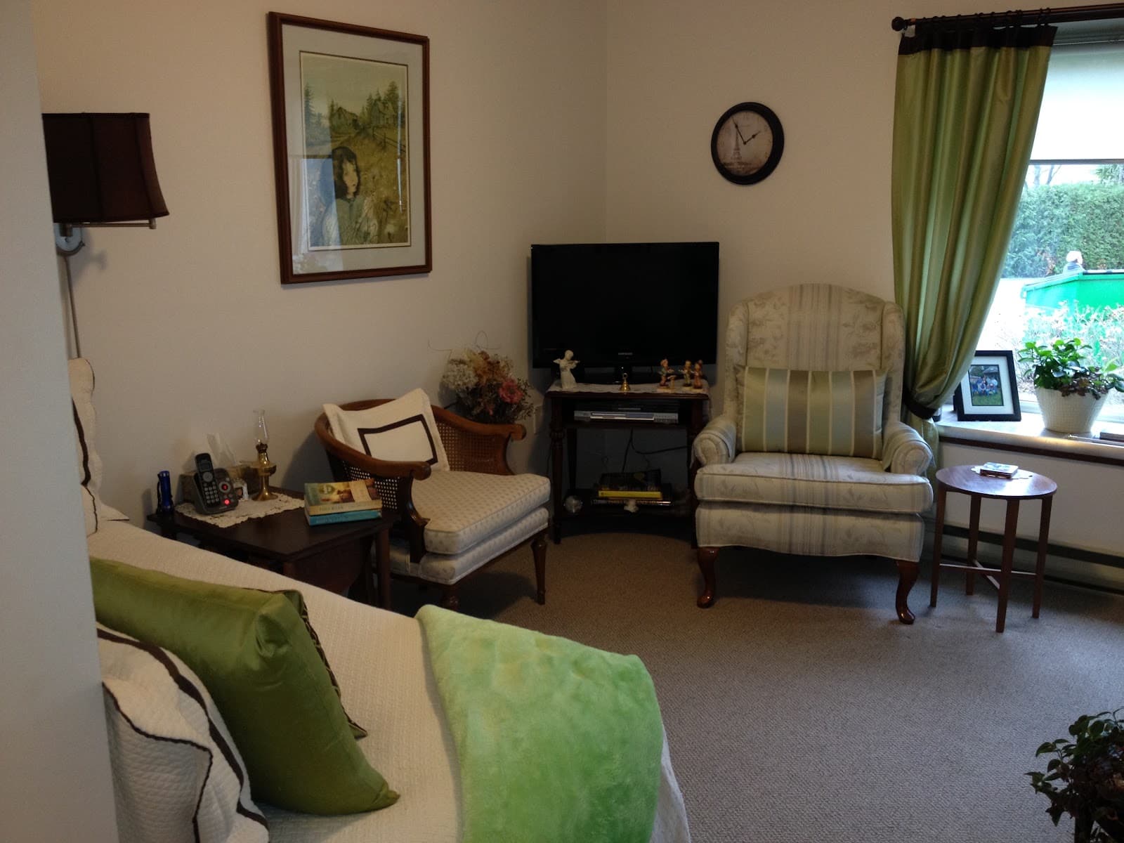 Mount Douglas Seniors Housing Society photo 1