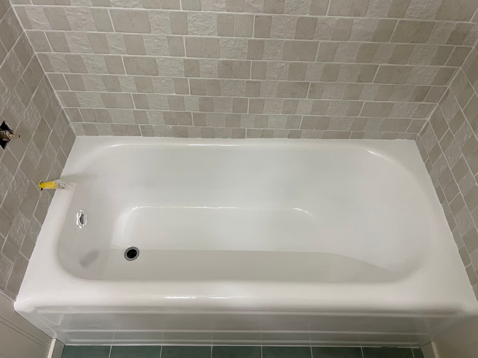 Mr Tubbs/Wpg Tub Bathtub Ltd