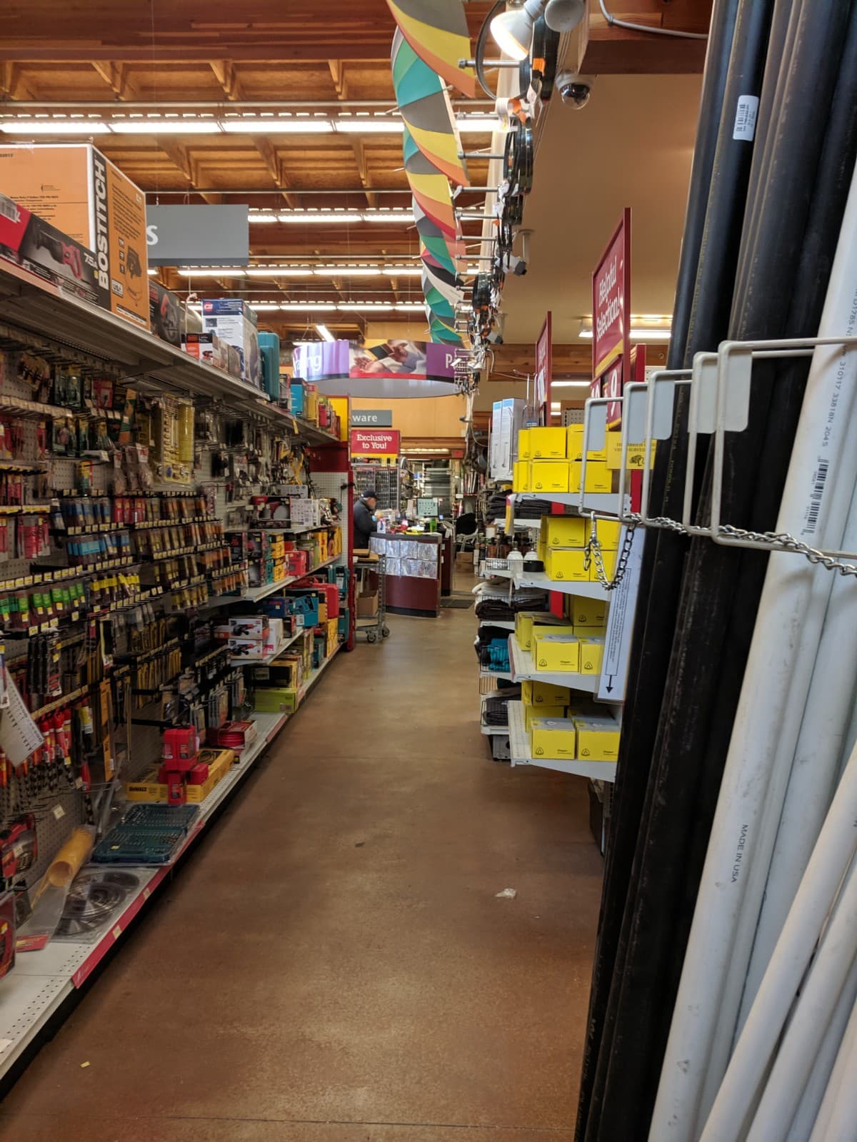 Oak Bay Home Hardware photo 4