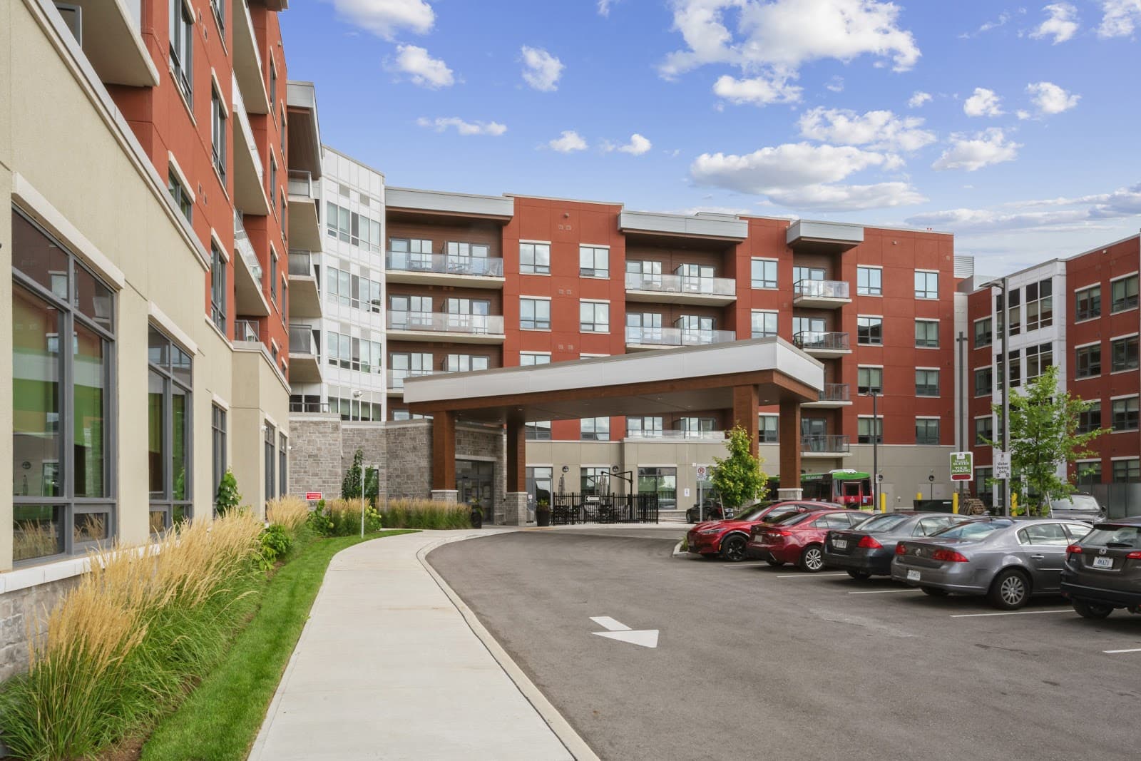 Oakville Estates Retirement Residence photo 1 of 4