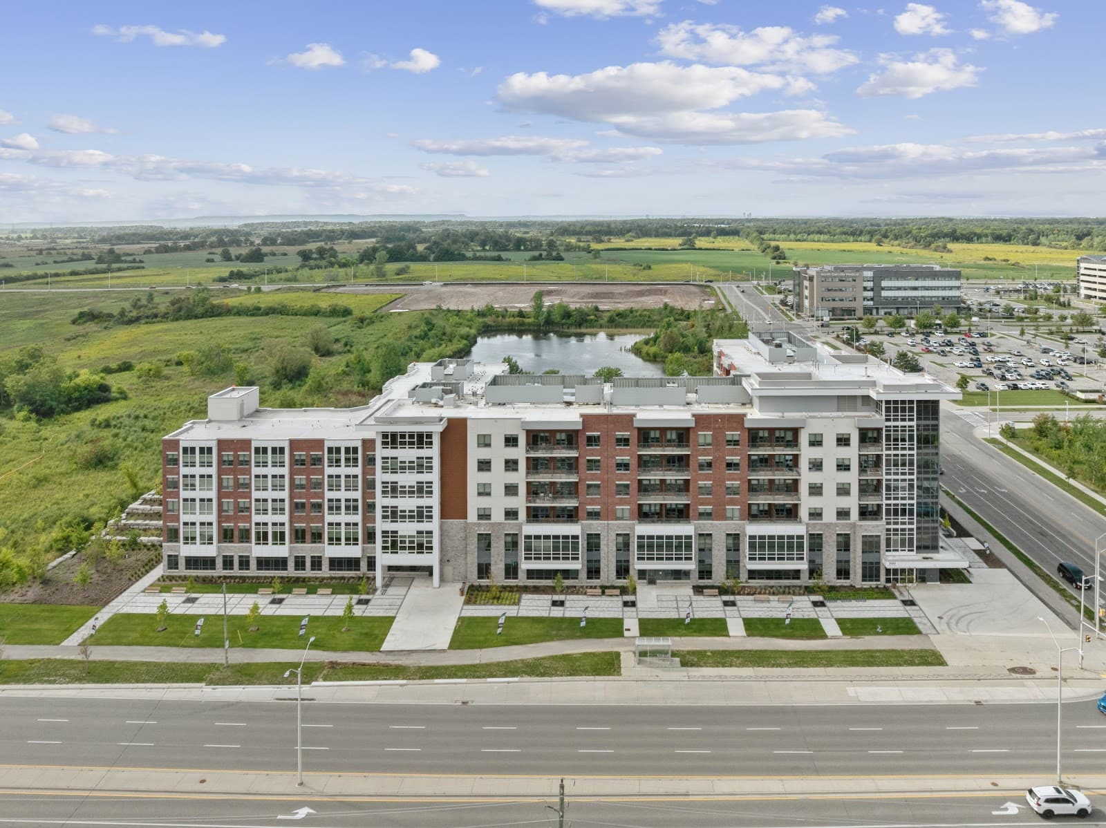 Oakville Estates Retirement Residence photo 3
