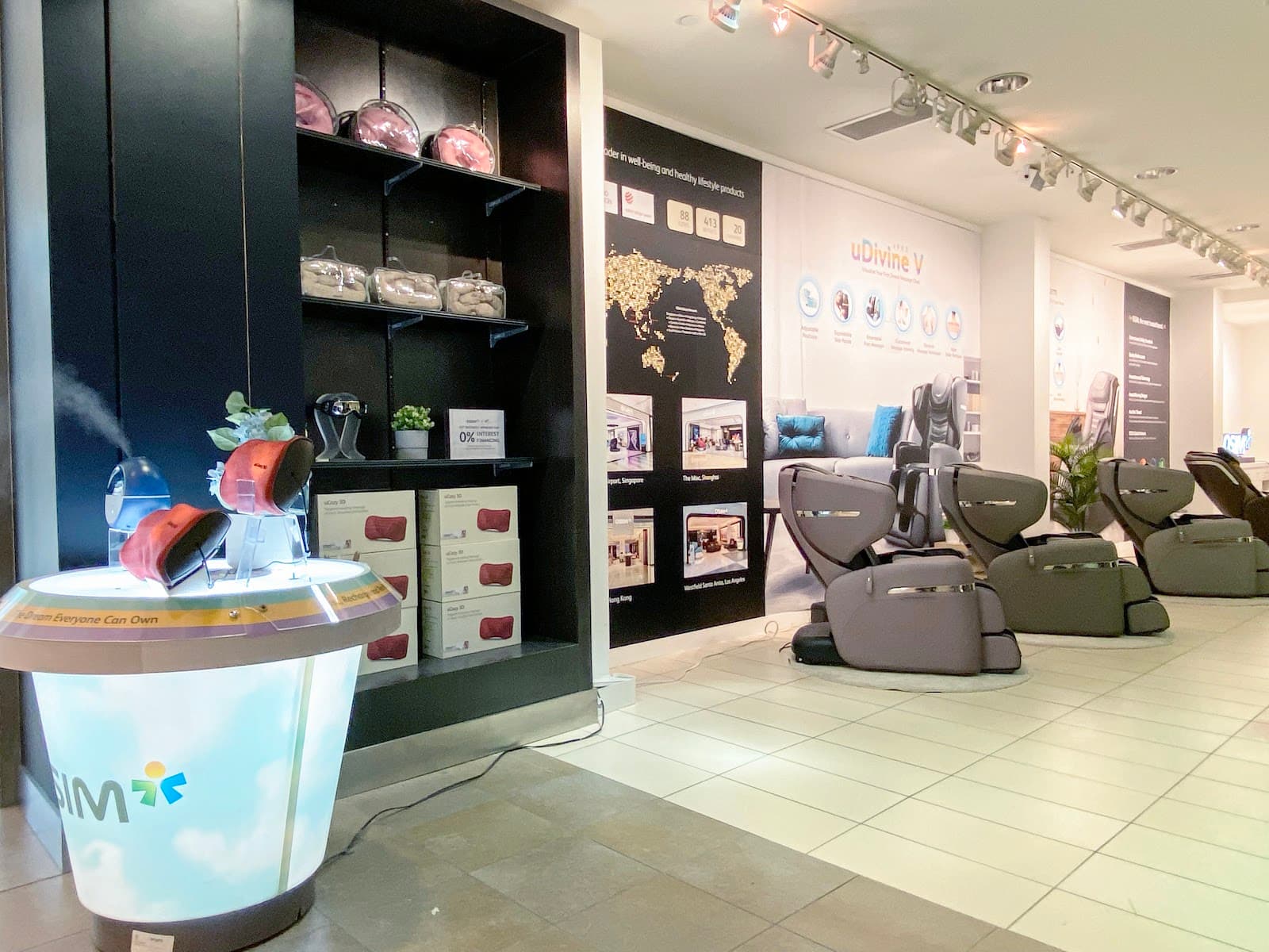 OSIM Massage Chairs, Back & Foot Massagers | CF Fairview photo 3