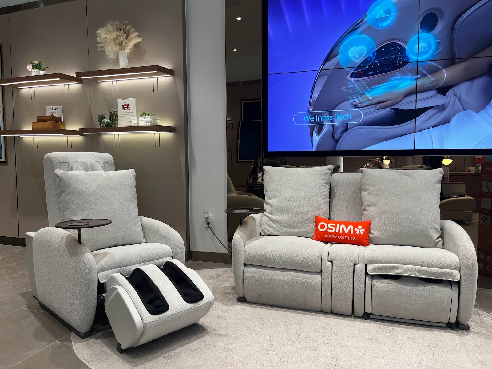 OSIM Massage Chairs, Back & Foot Massagers | CF Fairview photo 4