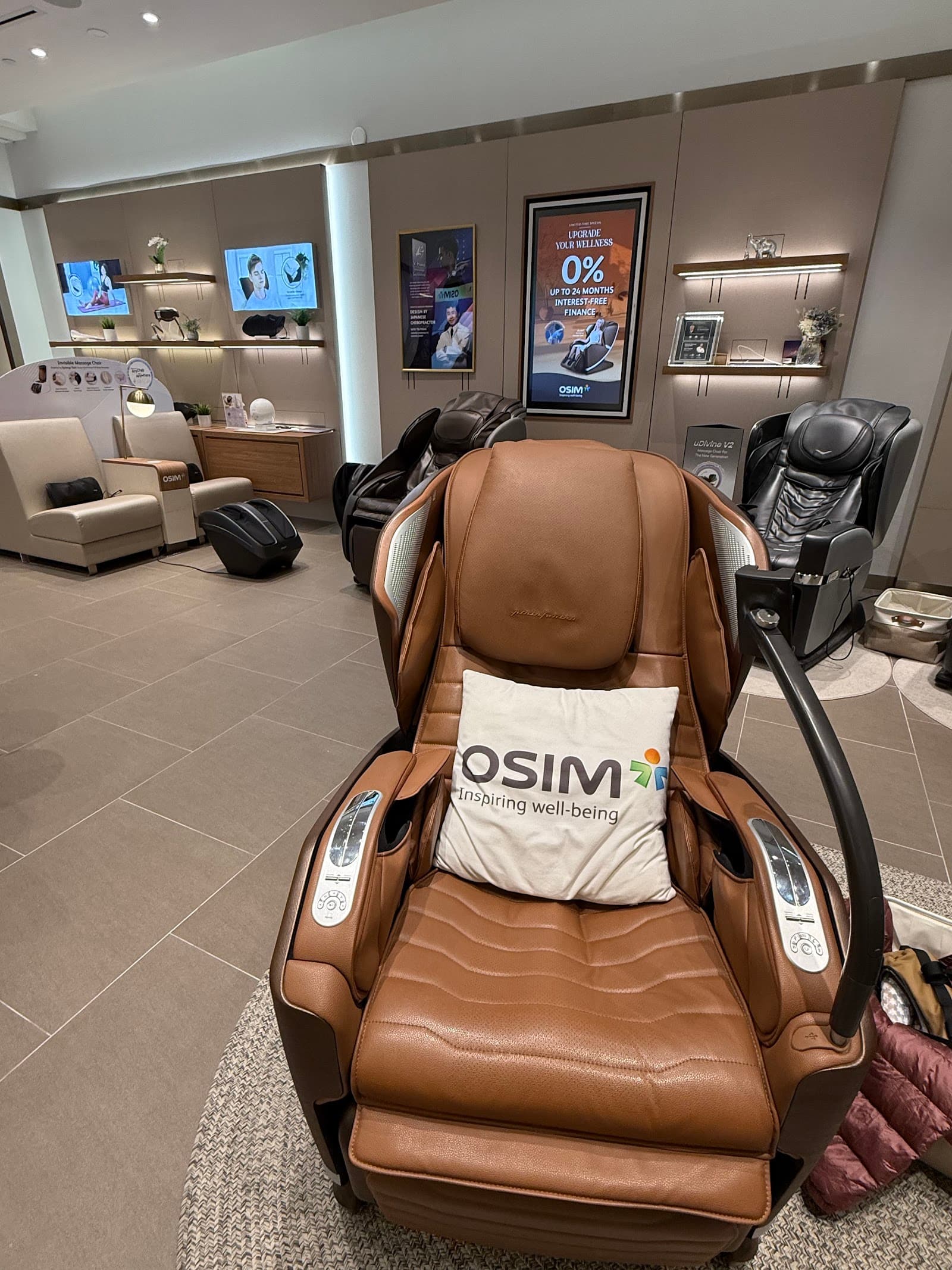 OSIM Massage Chairs, Back & Foot Massagers | CF Fairview photo 5