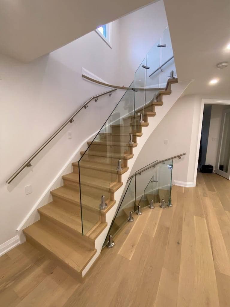 Osoba Renos & Design photo 5