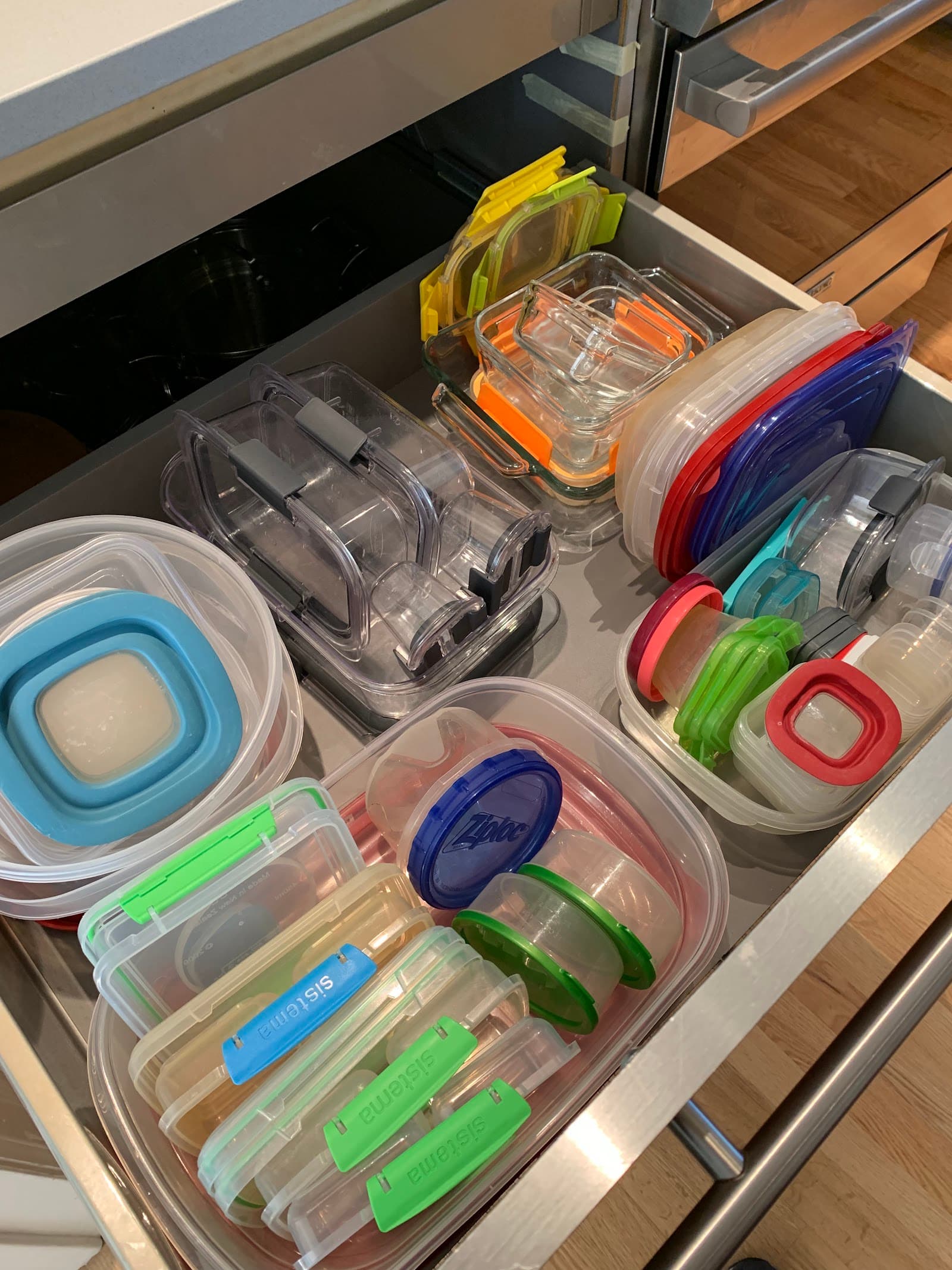 OUT OF CHAOS, professional organizing solutions photo 2