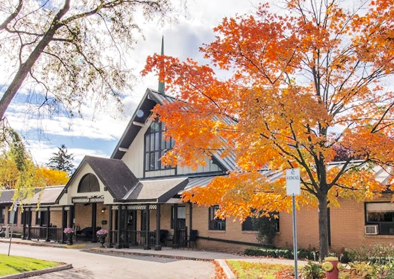 Park Avenue Manor Retirement Community by Spring Living photo 1 of 4