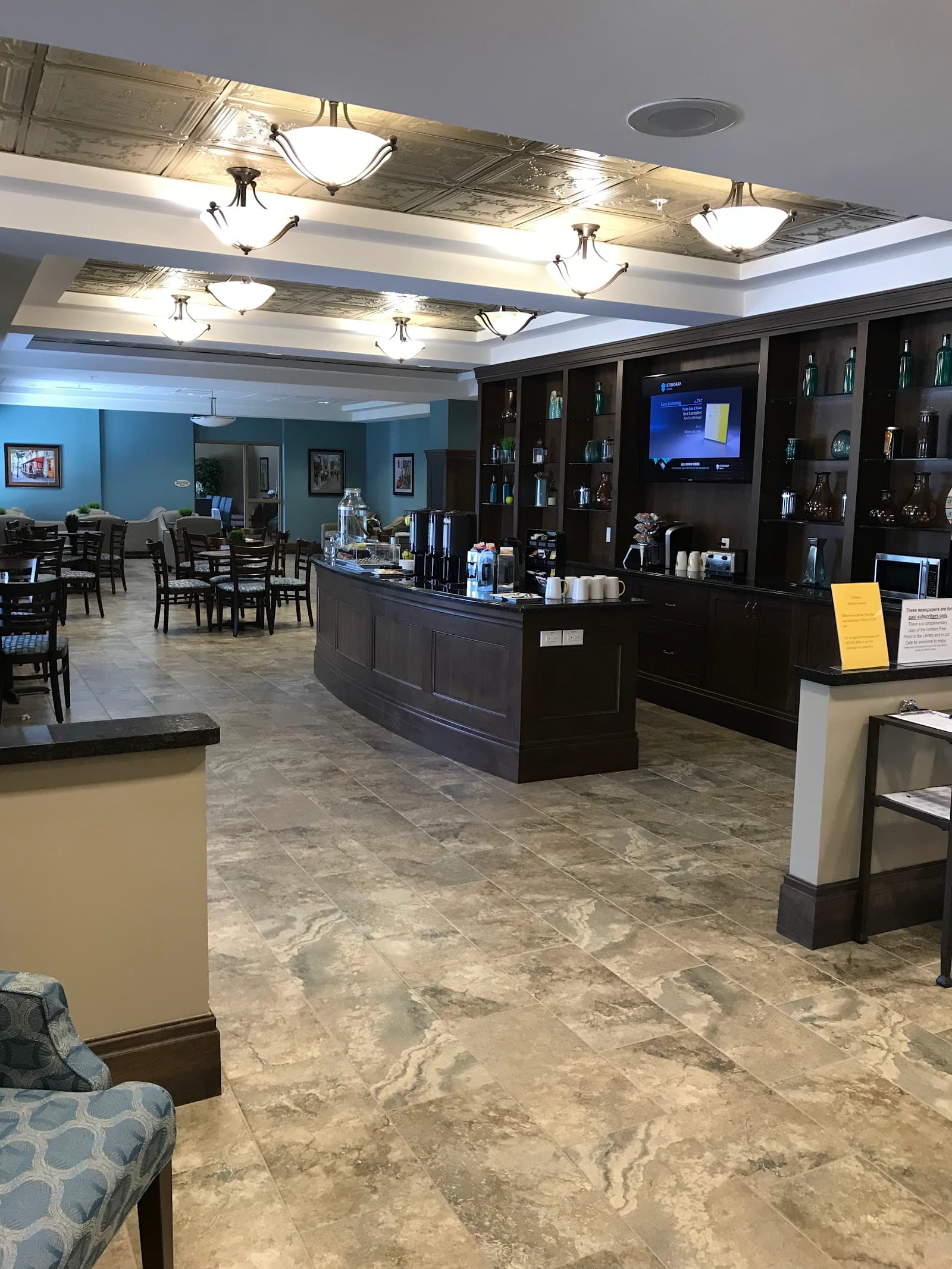 peopleCare Oakcrossing Long-Term Care photo 3