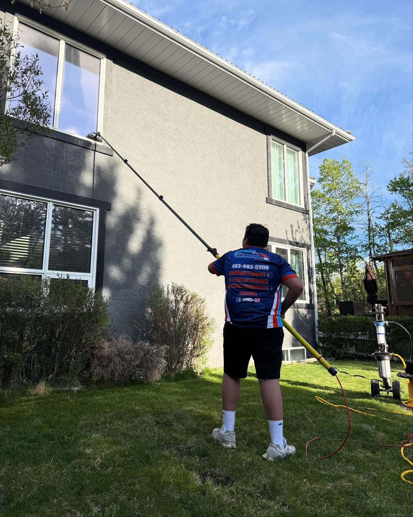 Pro Window Cleaning Calgary, eavestrough cleaning in Calgary, photo 4