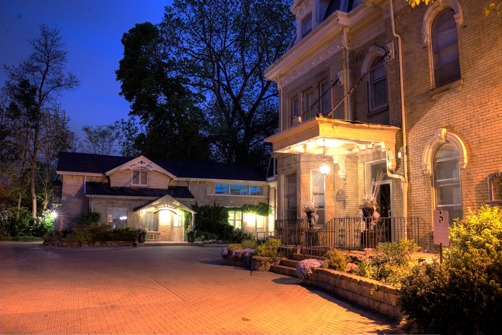 Queen's Village Retirement Home photo 2